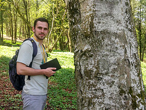 Our institute colleague receives a prestigious LinnéSys grant for his research on fungi from Bolivian tropical forests